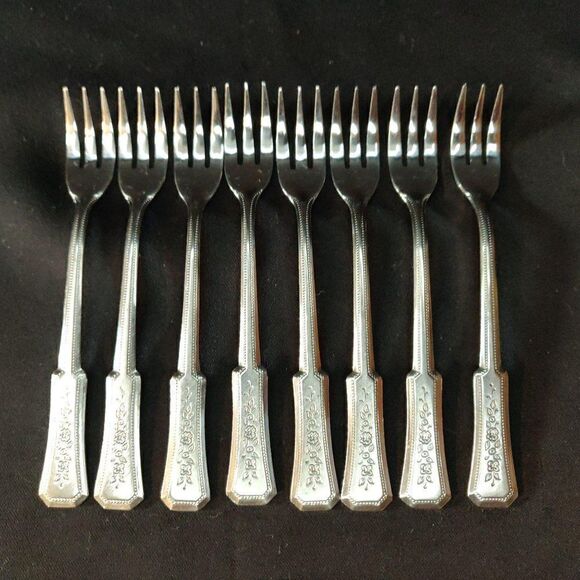8 Rogers Landscape Hors D'oeuvre Forks Floral Stainless Flatware Korea - Picture 1 of 8